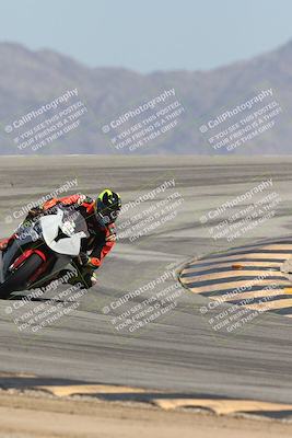 media/Oct-02-2025-Racers Edge (Thu) [[2c91cb6ab3]]/3-B Group/Session 4-Turn 12 (1pm)/